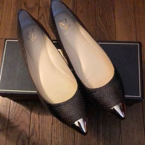 Vince CAMUTO Signature Carrie Flat